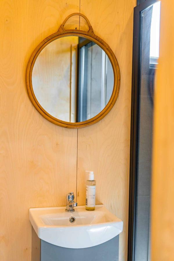 Oaklane Glamping Cabins Кенмеър Екстериор снимка