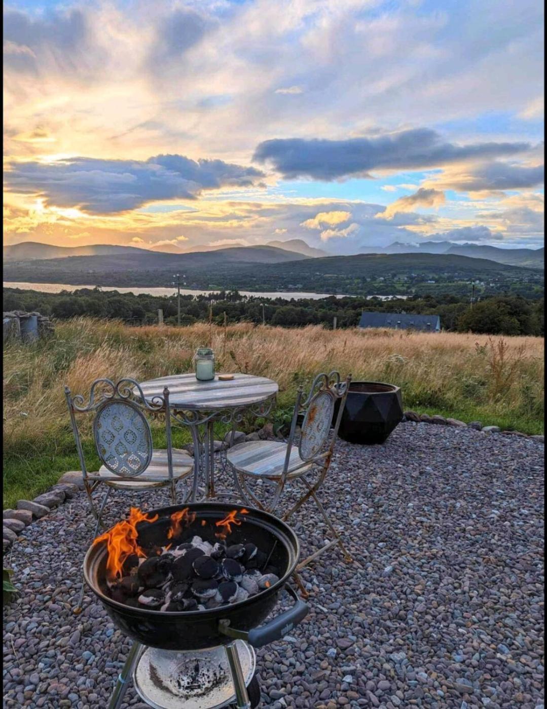 Oaklane Glamping Cabins Кенмеър Екстериор снимка